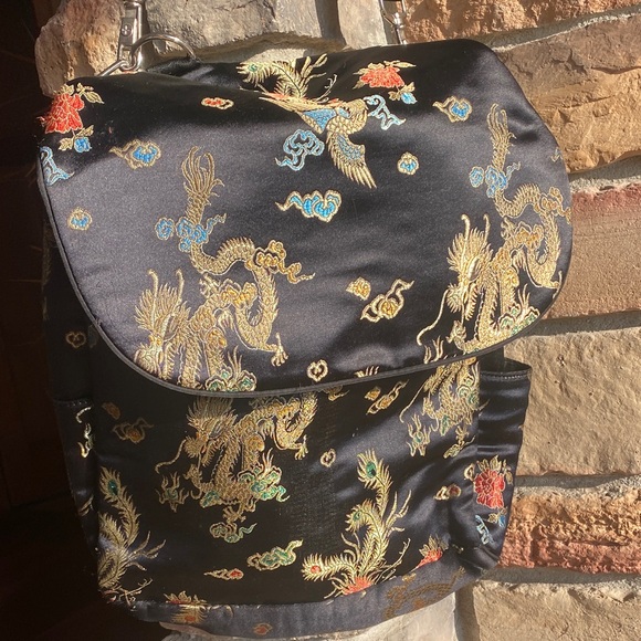 Beautiful Oriental Shoulder Bag with adjustable strap - Picture 1 of 16
